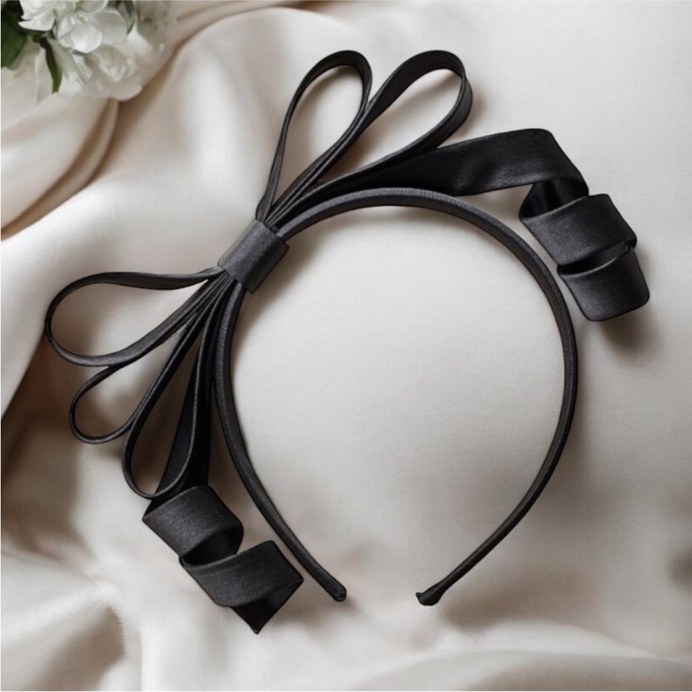 Kate Spade x Target Black Ribbon Bow Headband Limited
Edition NWT